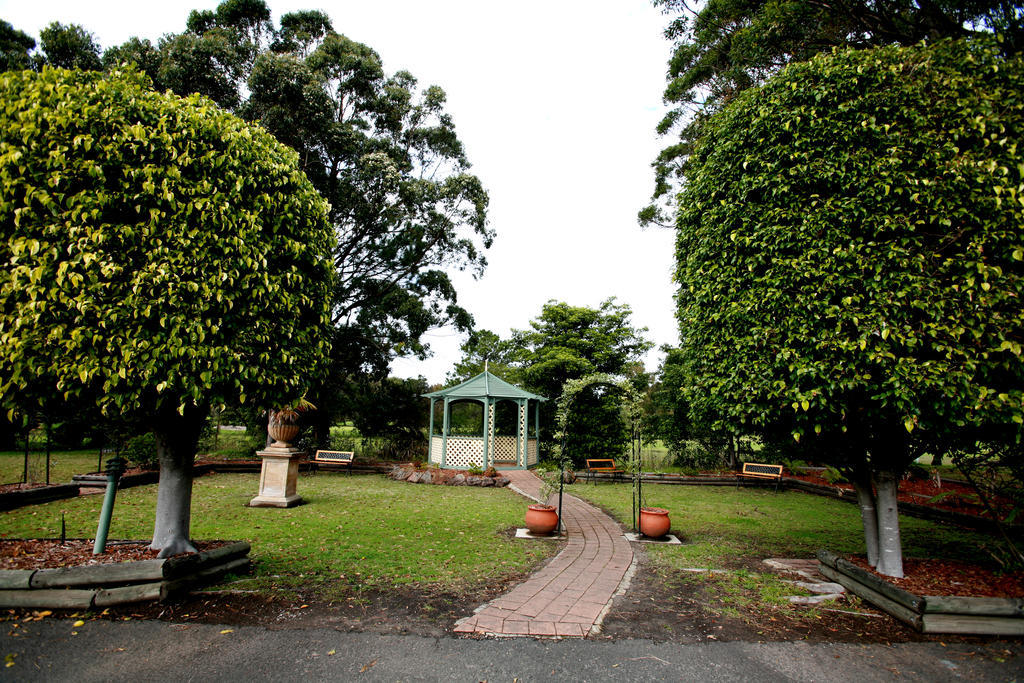 Golf Place Inn Wollongong Primbee Exterior photo